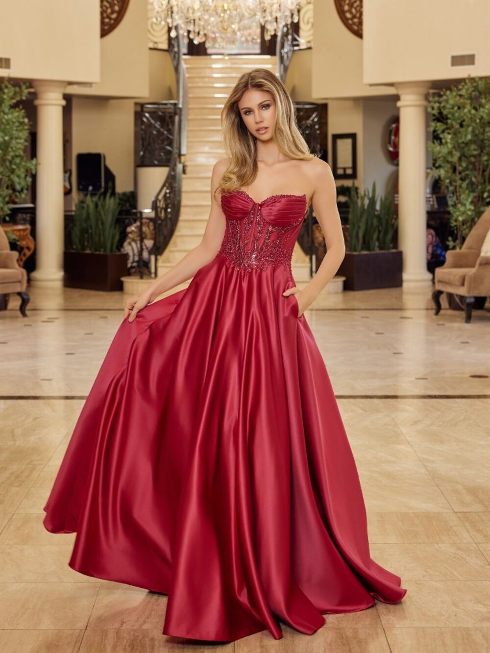 FORMAL DRESS. NEW LONG BURGUNDY OR EMERALD GREEN PARTY PROM QUIENCENARA PAGEANT